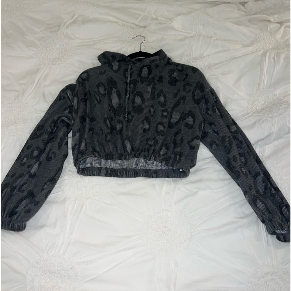 Lelis Hooded Pullover